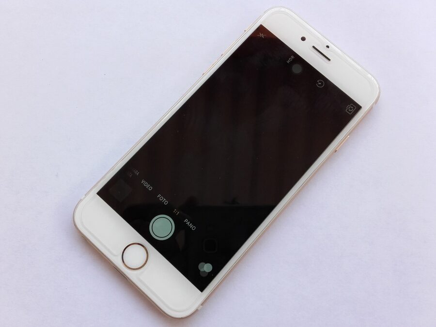 Câmera de um celular Apple