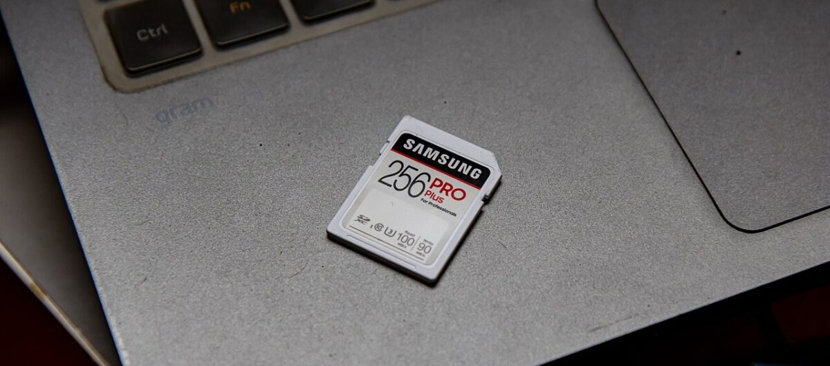 Cartão SD da Samsung branco